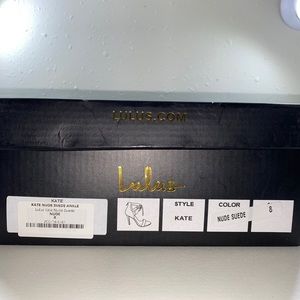 Lulus BRAND NEW sz8 nude suede heels
